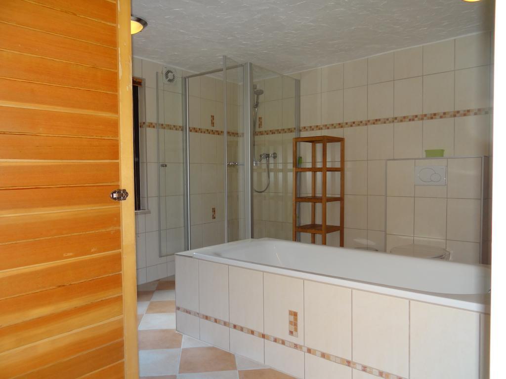 Haus Am Bachgasse - Haus Von 1777 Mit Sauna Цел ан дер Мозел Екстериор снимка