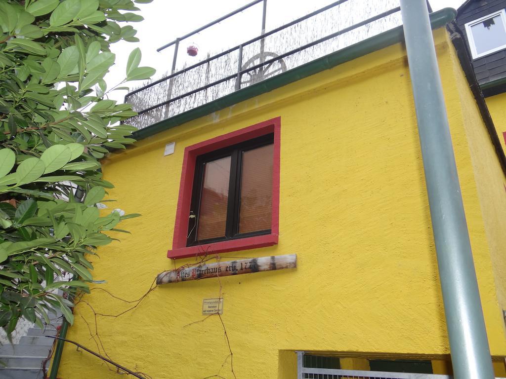 Haus Am Bachgasse - Haus Von 1777 Mit Sauna Цел ан дер Мозел Екстериор снимка