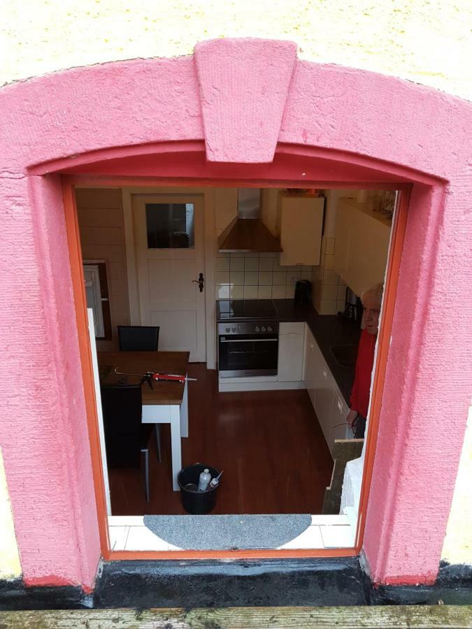 Haus Am Bachgasse - Haus Von 1777 Mit Sauna Цел ан дер Мозел Екстериор снимка